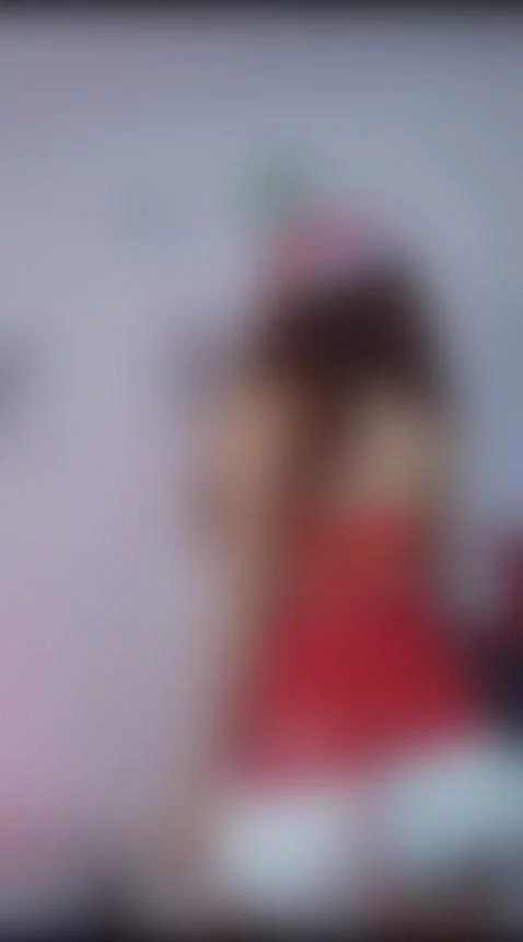 Mrs. Clause is online now by kendall-pierce