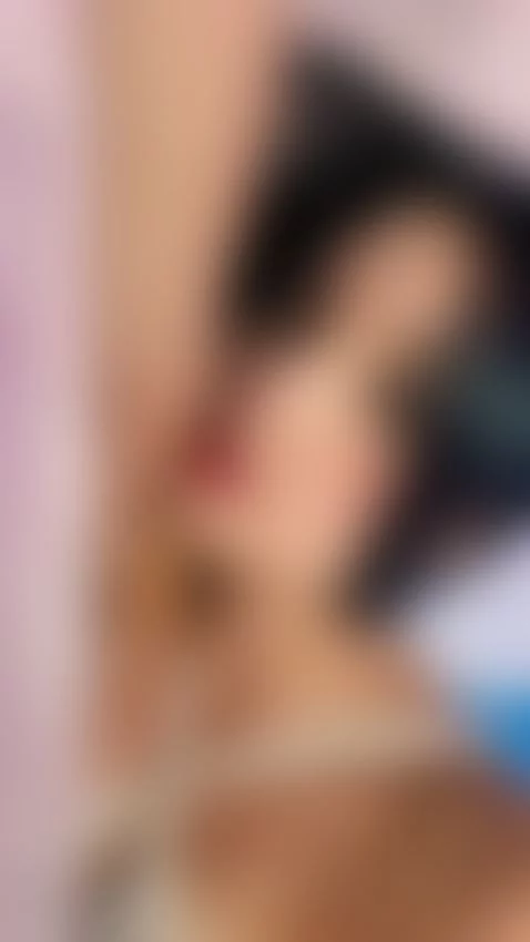 Lookme, Kissme by isabel-lopezz