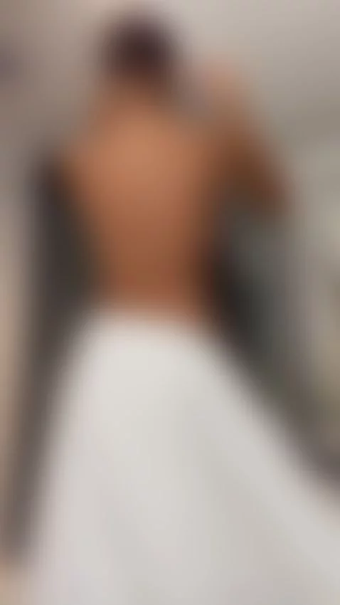 im ready to shower with u by isabel-lopezz