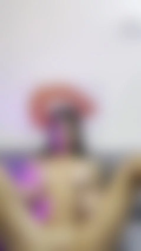 perfect position to.... by isabel-lopezz