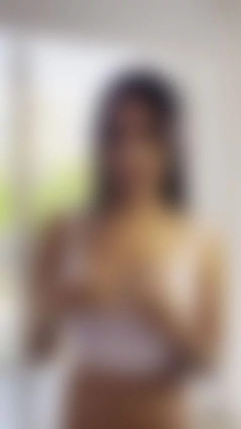 I'm very hot 😈 by isabel-lopezz