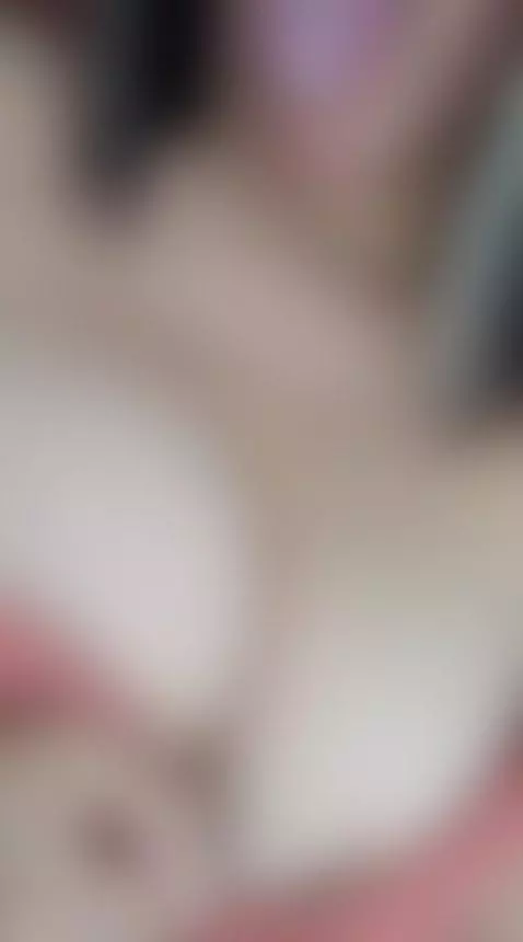 sexy milf by aliicee-green