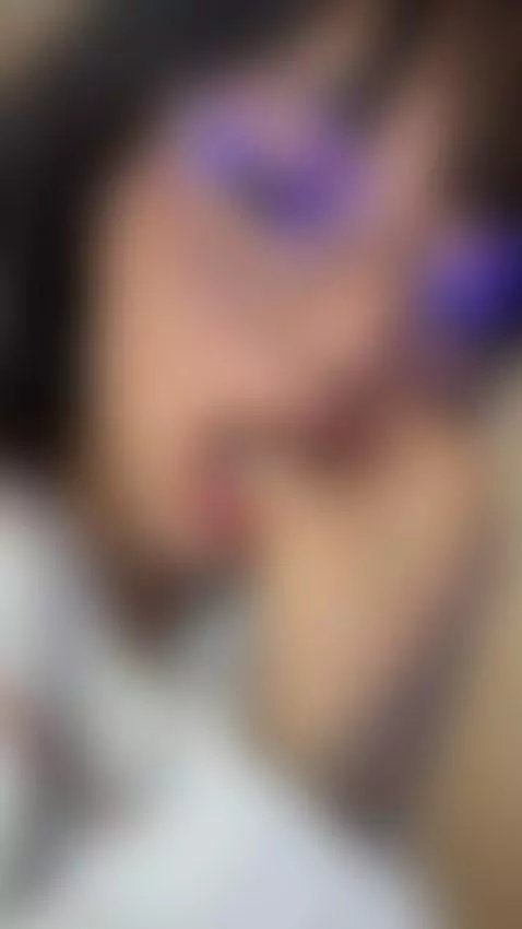 I can't keep my tongue still, do you want to feel it? 😋🤤 by eva-beluccii