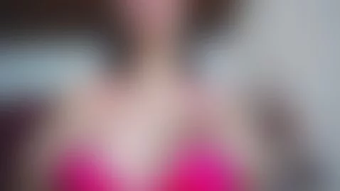 Necesito un hombre que le guste uga con mis senos serias tu? by antonellarogers