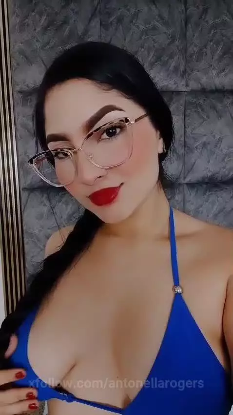 Online now 💥🙌 by antonellarogers