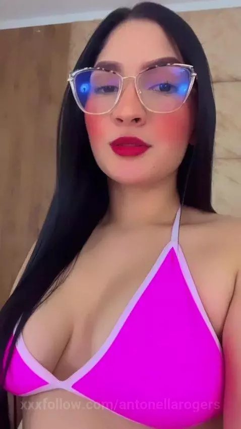 the girl with glasses that you adore so much in bed 🥵🙈 by antonellarogers