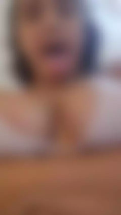 Suck suck suckkk 💦 by lizzrouse