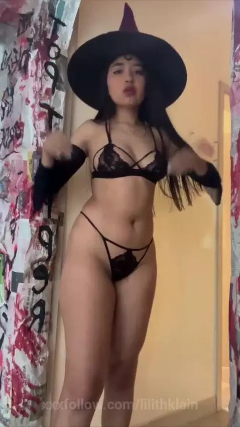 Hello, my passions... 🌞 It’s Thursday, and I can’t wait to s... by lilithklain