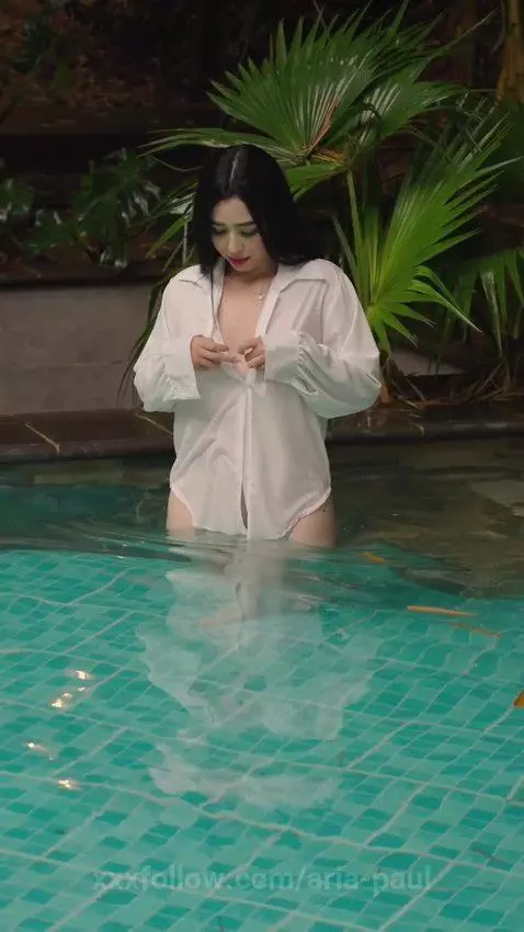 What better than a little bath for this summer heat? by aria-paul