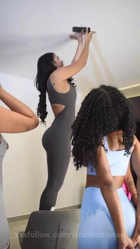 Se que todas te gustamos! @saamytits  @viioletlover @emmawil... by lenathompson