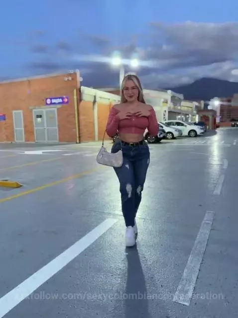 a flash 😮‍💨 by sexycolombianconfederation