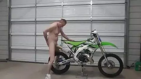 Kevin Yardley kyjackoff2 fucks his third dirtbike by kyjackoff2