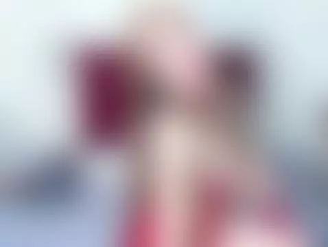 Let's celebrate Women's Day together by arianadiosa