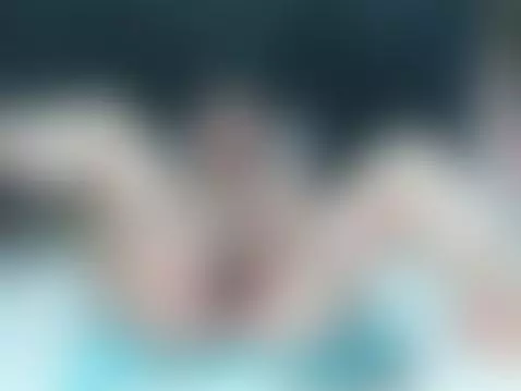 I am your queen by arianadiosa