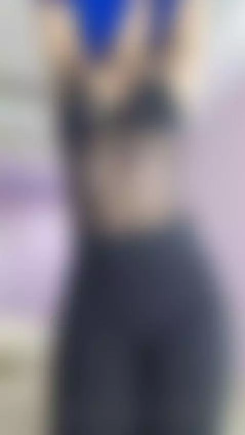 Do you like my outfit? by anniecottan