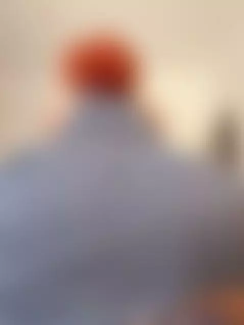 Which lips will you kiss first? 😘 by niaharris