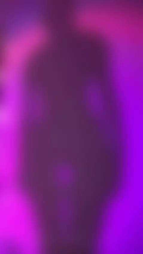 Do you like my figure? I'm online, let's have fun.. by lucy-vega