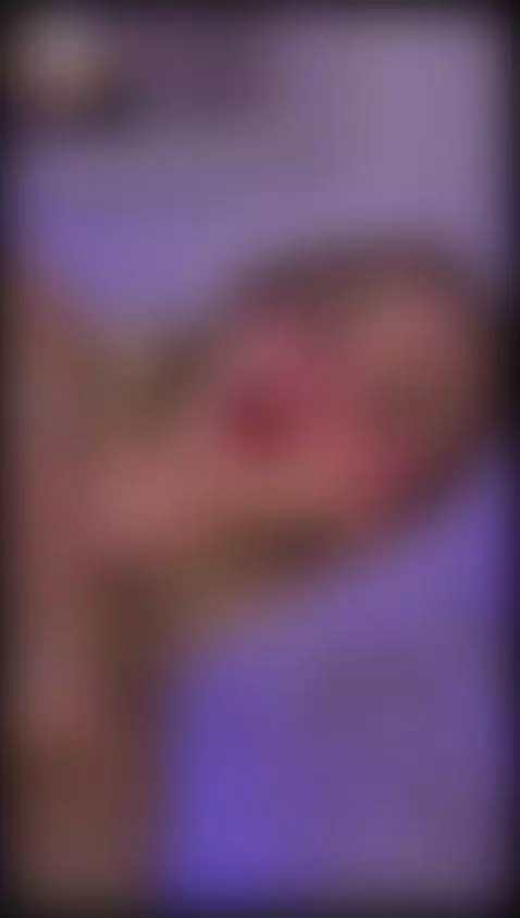 Your pretty girl wants to play---vote for me in the first li... by lucy-vega