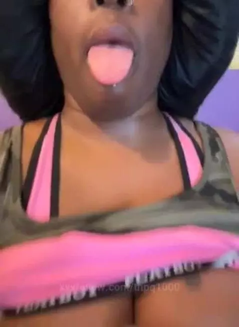 suck mi boobs plz.. by tnpq1000