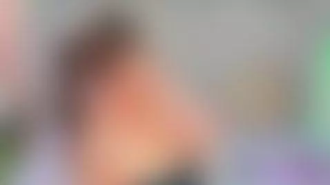 I want to feel your cock touching my lips 💦🤤 by violeettaa