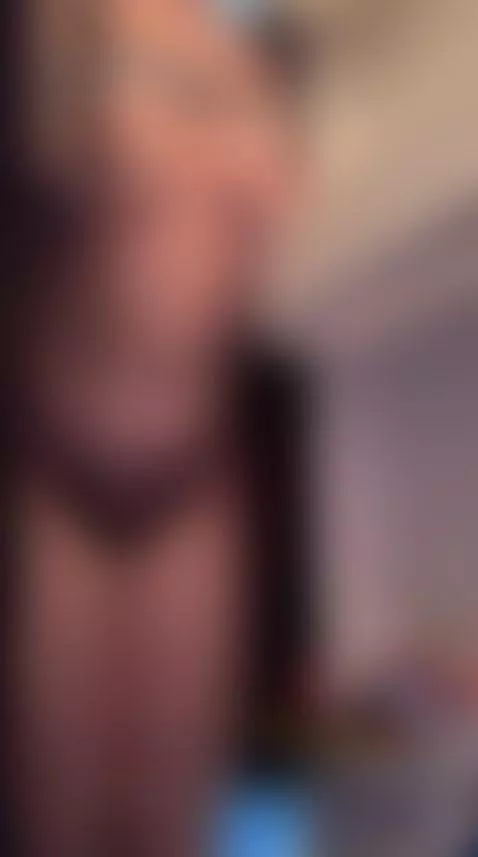 With the nipples so frozen by the cold 🫢 by ambarhills