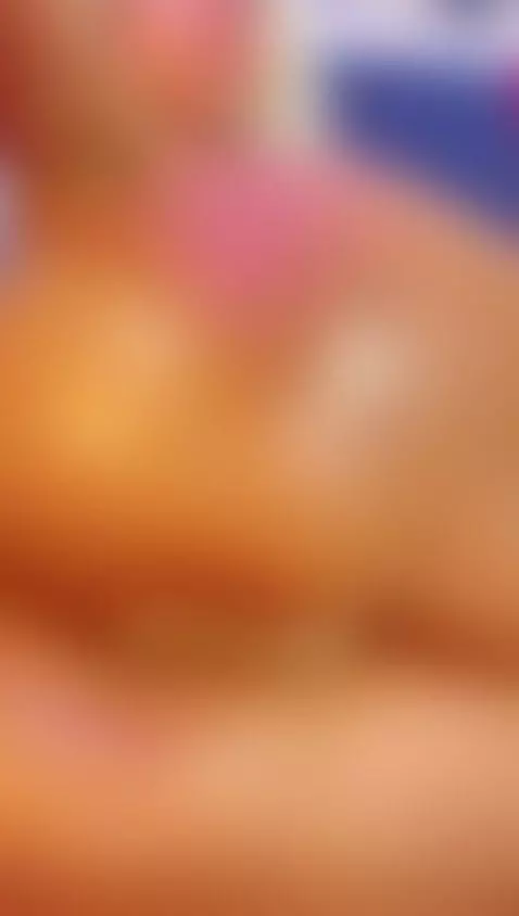 Oh yes, my oily ass looks so good by emmily-giraldo