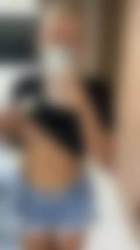 Do you like my body, come and suck my bigtits 🔥 by emmily-giraldo