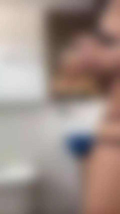 Fuck me in front of the mirror after cleaning 😈🔥 by emmily-giraldo