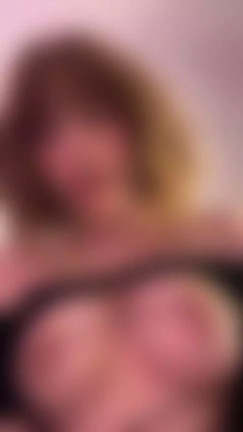 Do you like what you see?✨ by emily-mills1