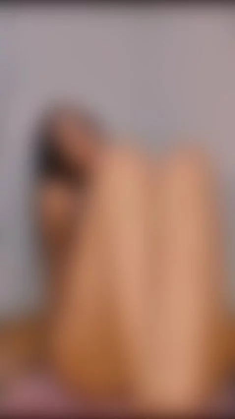 Lucia's room is lonely, why dont u come and give her some fu... by luciabustamante