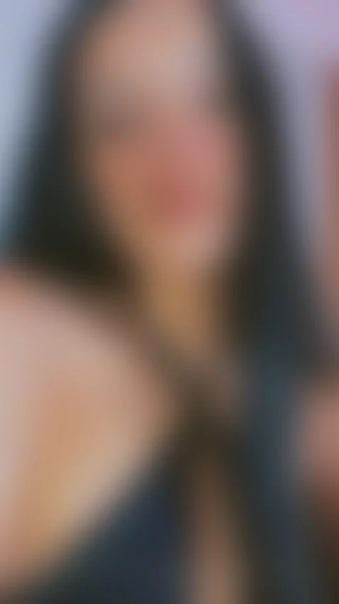 Start a good week by my side!✨❤ by luciabustamante