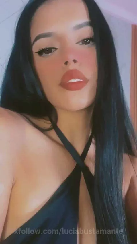 Start a good week by my side!✨❤ by luciabustamante