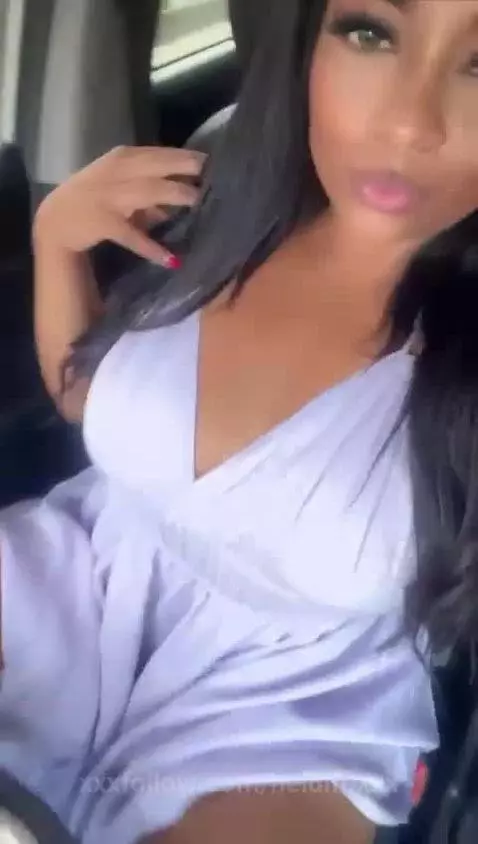 This seat isn’t the only thing heating up 😈🔥 by heidifoxxx