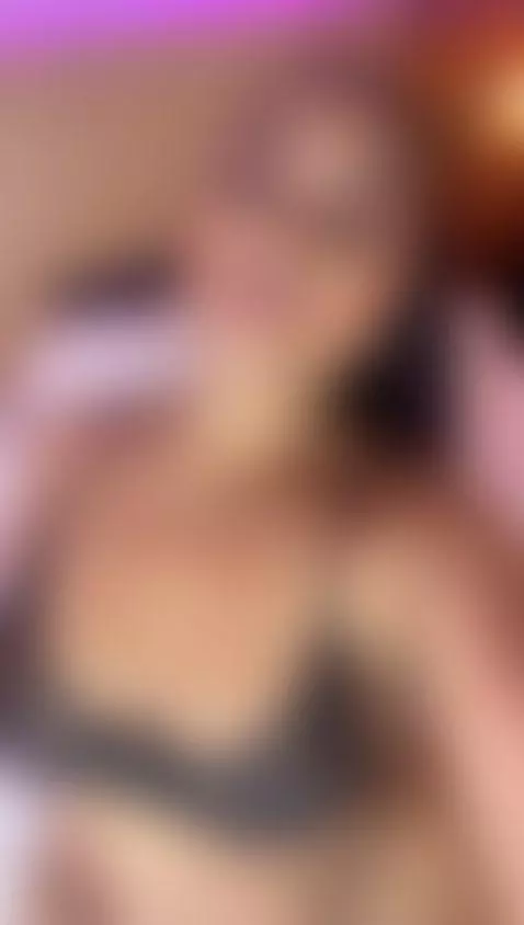 Naughty and delicious girl 🔥🤤 by heidifoxxx