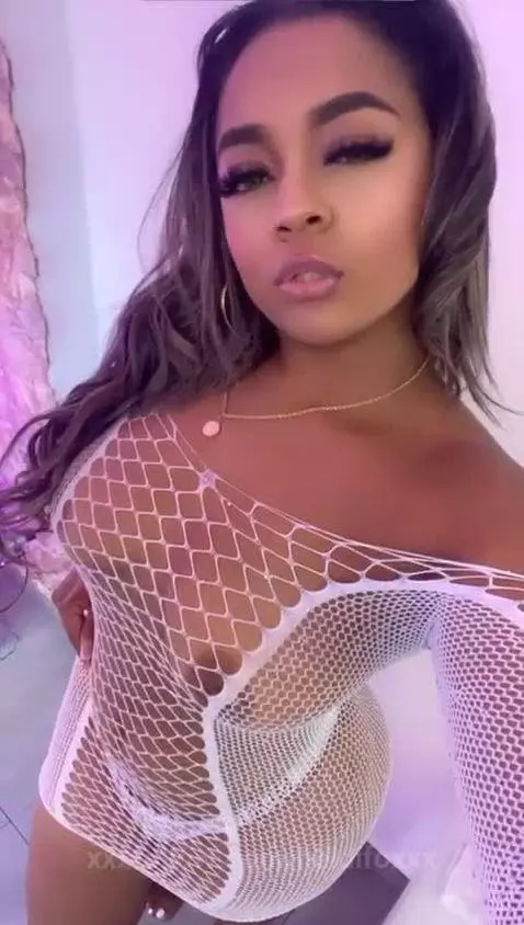 My room its so ardent , Lets play together and Help me Squir... by heidifoxxx