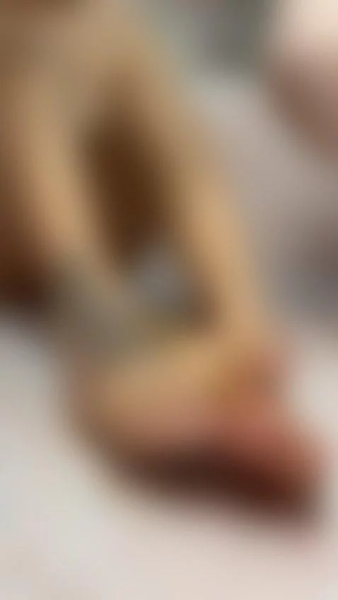 I have the honey you need to lick my beautiful feet by meliisssaaa