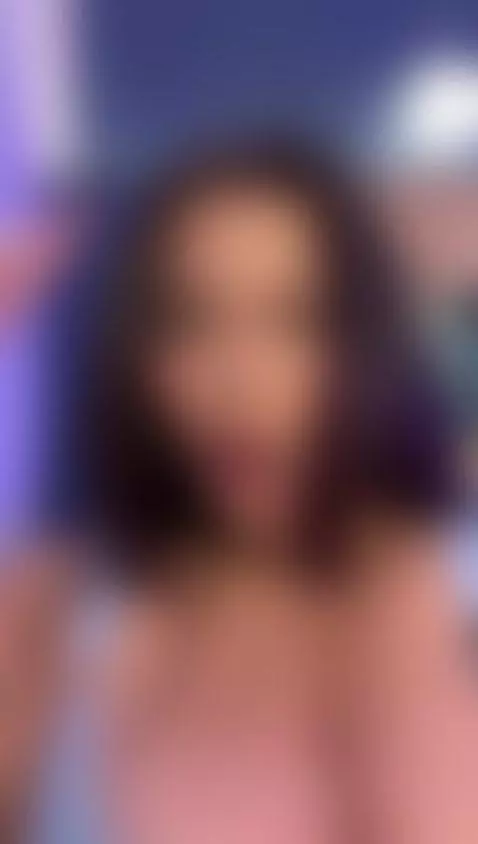 Online now by scarletdavis