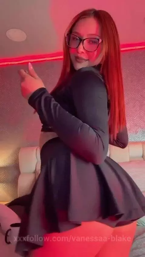 Do you like my big ass? 🥵🍑 by vanessaa-blake