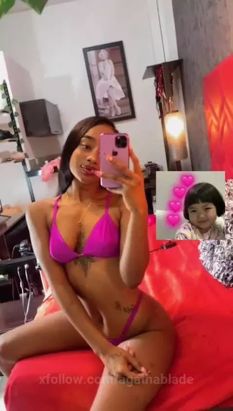 ONLINE NOW by agathablade