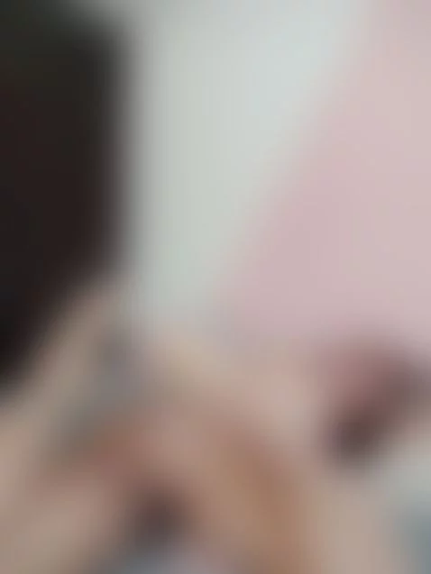 give me a massage by laura-hott