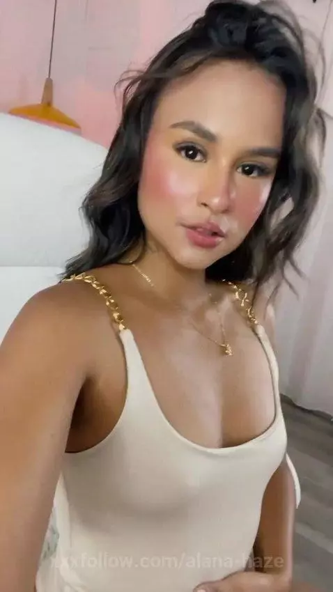 What do you thing about a horny friday together ? 🔥😈 by alana-haze