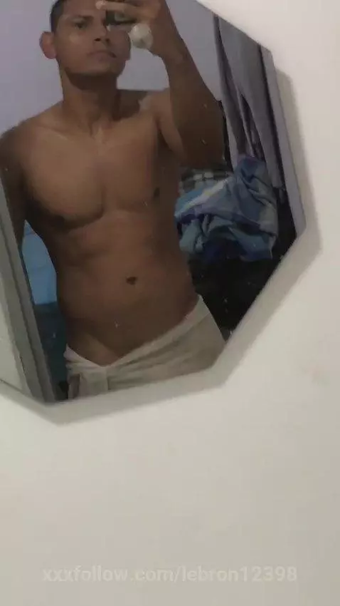 una pasa de lengua para ese coñito 🔥🔥🔥 by lebron12398