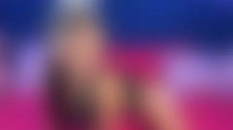 I am the bunny that you hope arrives at the door of your hou... by naia-cruz1