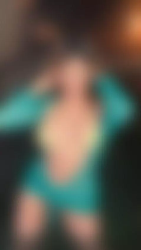 vamos a divertirmps en la piscina 🥵💦 by meghanwolf