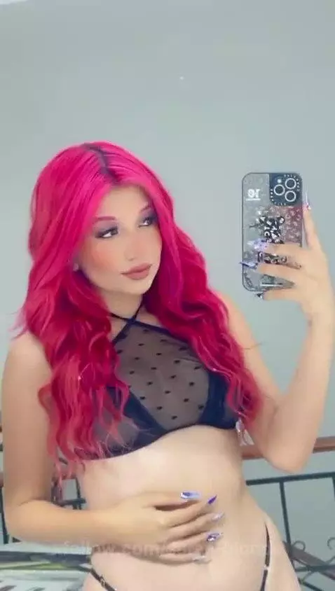 Hey guys by saraa-blonde