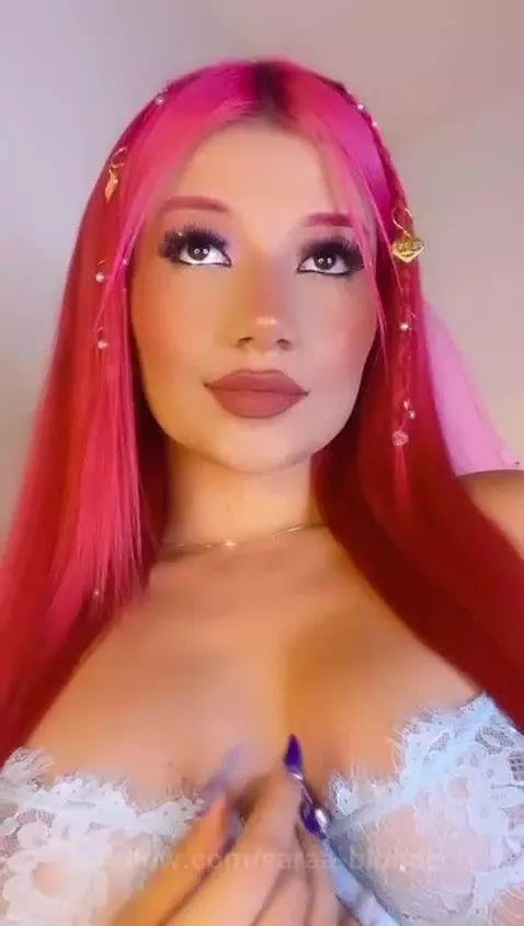 your favorite redhead by saraa-blonde