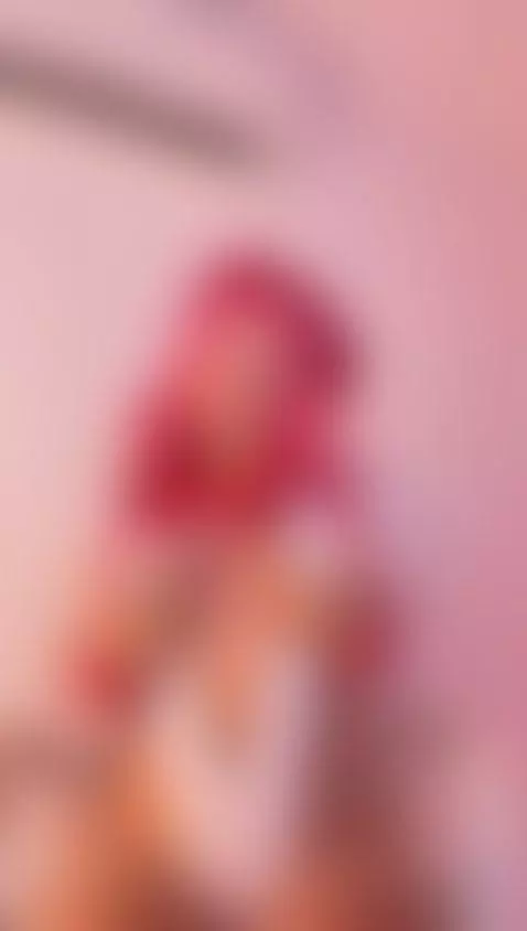 How does my new outfit look on me? by saraa-blonde