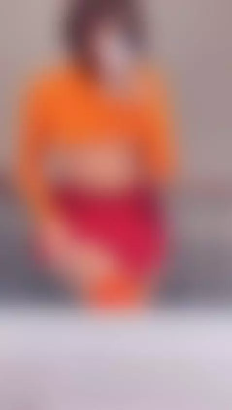 DO YOU WANT TO SEE THE MYSTERY THAT IS BETWEEN MY LEGS 🧡 by saraa-blonde