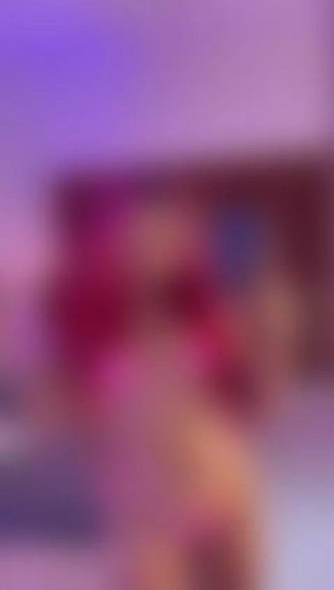 put cream on this strawberry by saraa-blonde