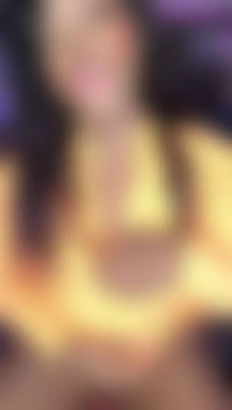 Make bounce these juicy natural boobs! 👀 by karol-scott